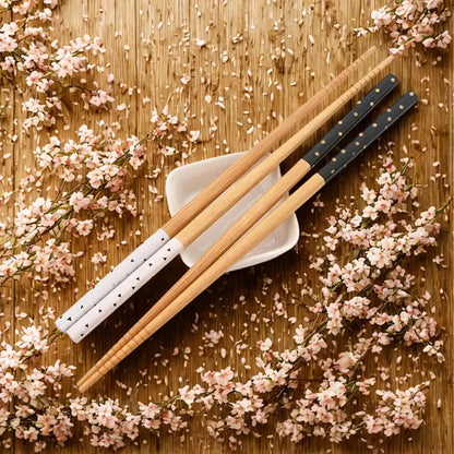 Baguettes chinoises en bois - noir et blanc graphiques