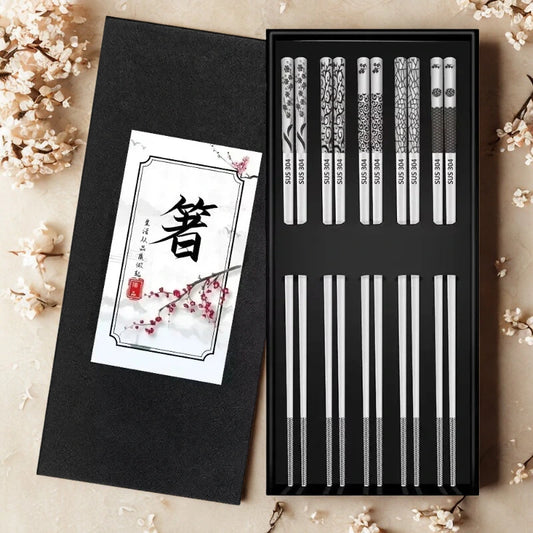 Baguettes chinoises gravées - Ornements floraux délicats